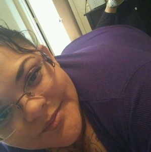 Meet your Posher, Alicia